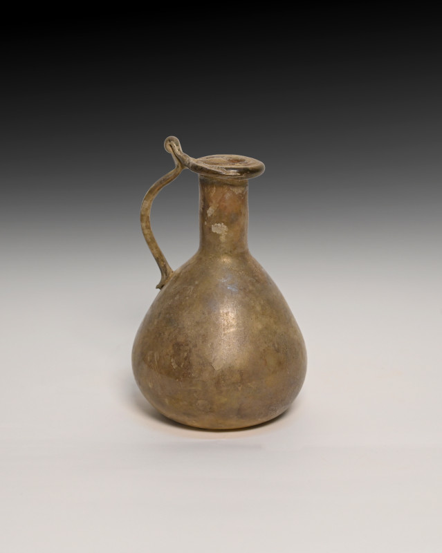 **Item description:** Assorted ancient Roman glass artifacts dating from 100 AD ...