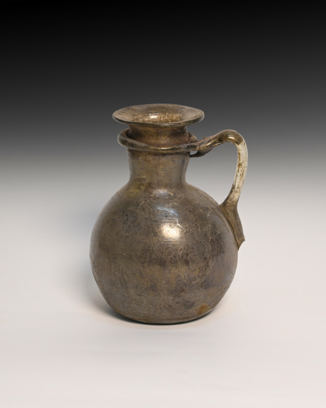 **Item description:** Assorted ancient Roman glass artifacts dating from 100 AD ...