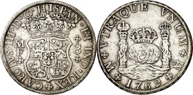 1769. Carlos III. México. MF. 8 reales. (AC. 1095). Columnario. 26,80 g. MBC-/BC+.