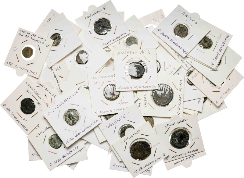 Lote de 66 bronces del Bajo Imperio de distintos valores y emperadores, la mayor...