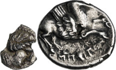 Lote de un óbolo y una dracma de Empúries. Total 2 monedas. A examinar. BC/MBC-.