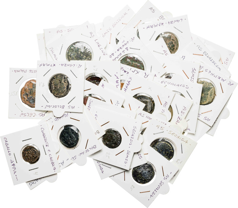 Lote de 37 bronces ibéricos clasificados de cecas del interior, varios tipos y m...