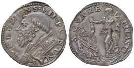 Clemente VII (1523-1534) Doppio carlino - Munt. 43 AG (g 4,80) RR Ritratto di eccellente fattura, la cui realizzazione è attribuita a Benvenuto Cellin...