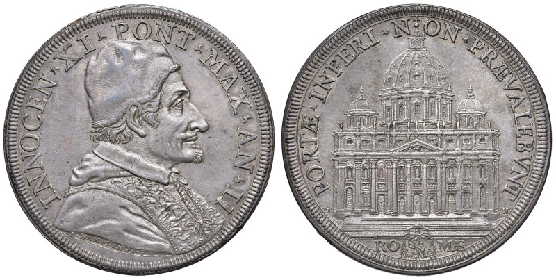 Innocenzo XI (1676-1689) Piastra An. II - Munt. 38 AG (g 31,91) RR Al R/ viene r...