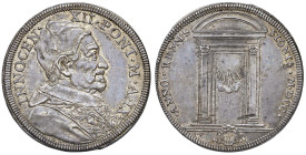 Innocenzo XII (1691-1700) Mezza piastra 1700 An. IX - Munt. 26 AG (g 16,04) ​​RRR Moneta di estrema rarità e di eccezionale qualità per la tipologia. ...