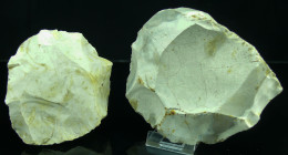 Paléolithique, Acheuléen - Lot de 2 bifaces - Previllers (60) - 25000 / 12000 av. J.-C.
Lot de 2 grands bifaces nucléus lavallois en silex blanc. Pro...