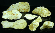 Paléolithique, Acheuléen - Lot de 7 silex - Nivillers (60) - 25000 / 12000 av. J.-C.
Ensemble de 7 silex blanc ; pointes, couteaux, grattoirs, perçoi...