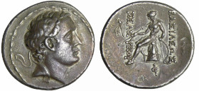 Seleucide - Seleukos IV, Philopator - ertradrachme (Antioche, 187-175 av. J.-C.)
A/ Tête du roi à droite. 
R/ ΒΑΣΙΛΕΩΕ / ΣEΛEΥΚΟΥ Apollon assis à ga...