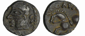 France - Leuques - Denier SOLIMA/COLIMA (60-40 av. J.-C.)
A/ SOLIMA. Tête à gauche, la chevelure en mèches ondulées parallèles.
R/ COLIMA. Cheval ga...