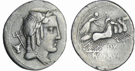 Julia - Denier (85 av. J.-C.)
A/ Tête d'homme portant les attributs d'Apollon, de Mercure et de Neptune. 
R/ L.IVLI.BVRSIO. La Victoire dans un quad...