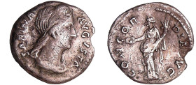 Sabine - Denier (134-136, Rome)
A/ SABINA AVGVSTA. Buste diadémé à droite.
R/ CONCORDIA AVG. La Concorde debout à gauche, tenant une patère de la ma...