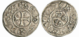 France - Châteauroux - Comté de Déols - Eude l'Ancien - Denier
Eude l'Ancien (1012-1037). A/ + ODO DVX. Croix. 
R/ DOLEO CIVIE : S. Monogramme.
TTB...