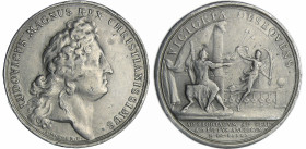 France - Médaille de Louis XIV - Les trois batailles gagnées 1690
Revers : VICTORIA OBSEQUENS 1690
SUP
Médaille du régne de Louis le Grand N°231
 ...
