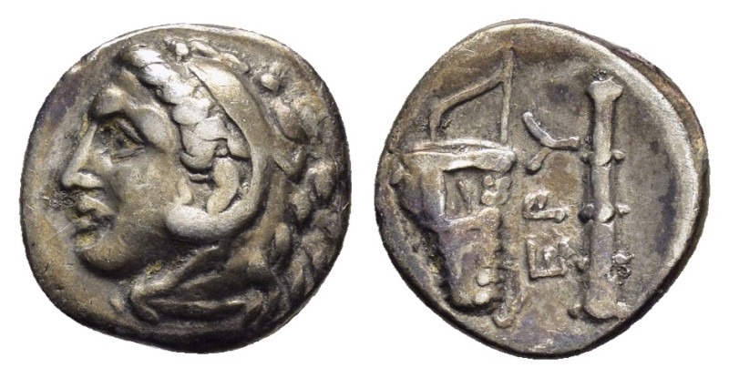 IONIA.Erythrai (circa 330-300 BC).Hemidrachm.

Obv : Head of young Herakles left...