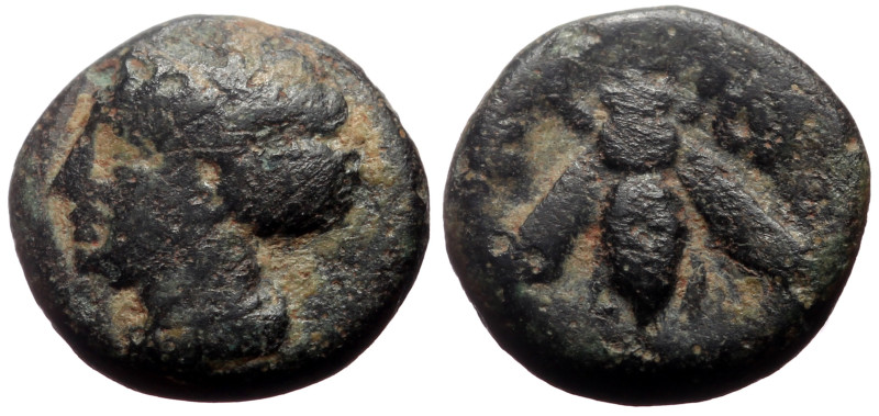 Ionia, Ephesos AE (Bronze, 1.25g, 10mm) ca 375-325 BC
Obv: E - Φ, Bee with strai...