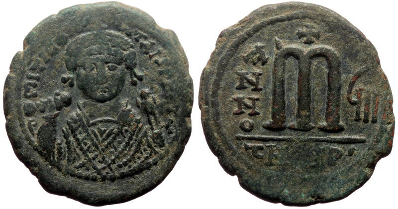 Maurice Tiberius (582-602) AE Follis (Bronze, 12.17g, 33mm) Theoupolis (Antioch)...