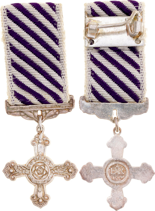 Great Britain Miniature of the Distinguished Flying Cross Elizabeth II 1918 

...