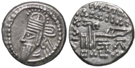 GRECHE - RE PARTHI - Osroe II (190-208) - Dracma Sellwood 85.3 (AG g. 3,97) Ex asta Bolaffi 323, lotto 313 (parte del lotto di 7 monete)

Status: SP...