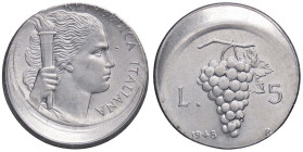 REPUBBLICA ITALIANA - Repubblica Italiana (monetazione in lire) (1946-2001) - 5 Lire 1948 R IT Conio decentrato a cappello

Status: qFDC