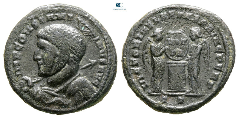 Constantine I the Great AD 306-337. Ticinum
Follis Æ

18 mm, 3,46 g



Ve...