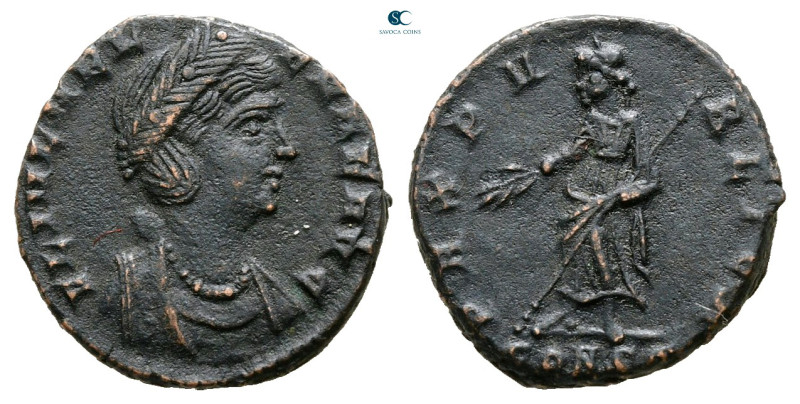 Helena. Augusta AD 324-329. Constantinople
Follis Æ

15 mm, 1,65 g



Ver...