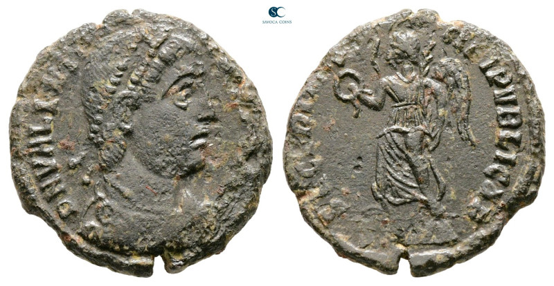 Valentinian I AD 364-375. Rome
Follis Æ

16 mm, 2,47 g



Fine