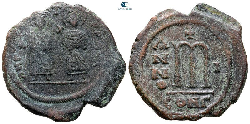 Phocas, with Leontia AD 602-610. Constantinople
Follis or 40 Nummi Æ

34 mm, ...