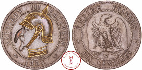 France, Second Empire (1852-1870), 10 Centimes, 1855, W, Lille, Satirique gravée d'un casque prussien à pointe et jugulaire avec aigle sur le front, l...