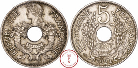 Indochine, 5 Cent, 1924, Paris, Av. REPUBLIQUE FRANCAISE, Deux cornes d'abondance en miroir se terminant par le buste à gauche de la République, sur u...