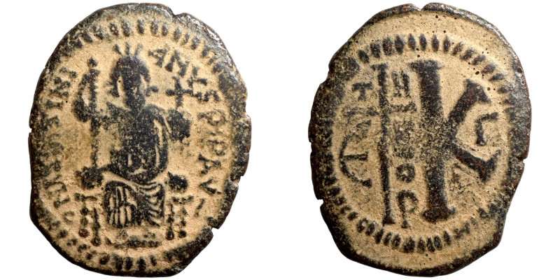 Byzantine bronze coin
22mm 7,77g
Artificial sand patina