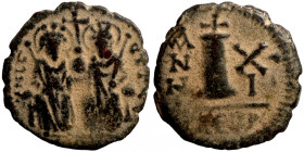 Byzantine bronze coin
17mm 3,00g
Artificial sand patina