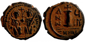 Byzantine bronze coin
18mm 2,62g
Artificial sand patina