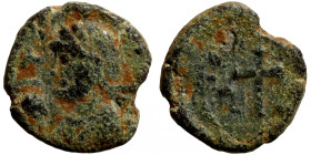 VANDALS. Hilderic, 523-530. Nummus (bronze, 0,64 g, 8mm), Carthage. [HILD REX], diademed, draped and cuirassed bust right. Rev. Cross potent within wr...