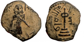 Byzantine bronze coin
18mm 1,05g
Artificial sand patina