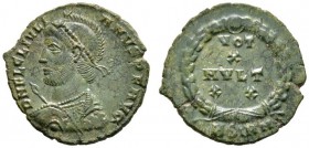Römische Münzen 
 Kaiserzeit 
 Julianus II. 360-363 
 Mittelbronze (20 mm) -Sirmium-. D N FL CL IVLIANVS P F AVG. Behelmte Panzerbüste mit Speer un...