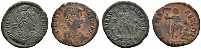 Römische Münzen 
 Kaiserzeit 
 Theodosius I. 379-395 
 Lot (2 Stücke): Bronze...