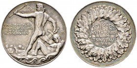 Ausländische Münzen und Medaillen 
 China-Republik 
 1. Republik 
 Silbermedaille 1914 von A. Hummel (geprägt bei Lauer-Nürnberg), auf die Verteidi...
