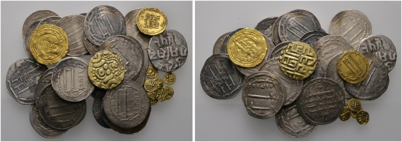Lots ausländischer Münzen und Medaillen 
 39 Stücke: ORIENTALEN . 2 goldene und...