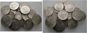 Lots ausländischer Münzen und Medaillen 
 Über 30 Stücke: Dabei ÖSTERREICH , 5 Korona 1907 Regierungsjubiläum sowie Gedenkmünzen zu 10x 2 Schilling s...