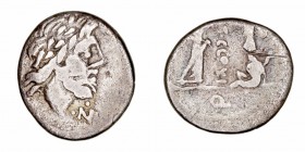República Romana
 Clovlia
 Quinario. AR. (98 a.C.). A/Cabeza de Júpiter a der., debajo N. R/Victoria coronando, delante vertical T· CLOVLI y en exer...