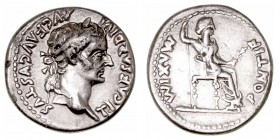 Imperio Romano
 Tiberio
 Denario. AR. (14-37). A/Busto laureado de Tiberio a der., alrededor TI. CAESAR DIVI AVG. F. AVGVSTVS. R/PONTIF. MAXIM. Livi...
