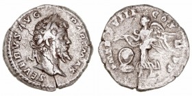 Imperio Romano
 Septimio Severo
 Denario. AR. (193-211). R/P.M. TR.P. XVIII COS. II P.P. Victoria a izq. 2.98g. RIC.-. Alabeada. BC+.