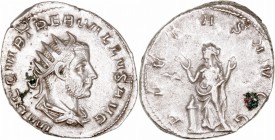 Imperio Romano
 Trajano Decio
 Antoniniano. AR. (250-251). R/VIRTVS AVGG. 3.43g. RIC.8. Algún puntito de verdín. Escasa. MBC+.