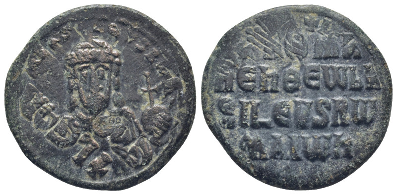 Romanus I. 931-944. Æ Follis. (27mm, 8.33 g) Constantinople mint. Half-length, c...