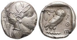 Attica, Athens. AR, Tetradrachm. 17.22 g. - 24.00 mm. Circa 475-465 BC.
Obv.: Helmeted head of Athena right, with frontal eye.
Rev.: AΘE, Owl standing...