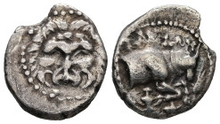 Ionia, Samos. Circa 210-185 BC. AR, Drachm. 2.73 g. - 17.00 mm. Rhodian Plinthophoric standard.
Obv.: Facing lion’s scalp.
Rev.: Forepart of ox chargi...