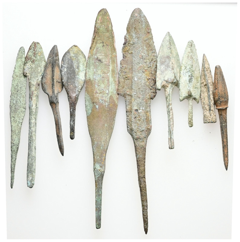Lot of 10 AE Arrow and spear head. See picture. LOT SOLD AS IS, NO RETURNS.(M2)