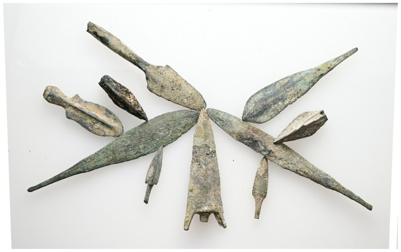Lot of 10 AE Arrow and spear head. See picture. LOT SOLD AS IS, NO RETURNS.(M7)
