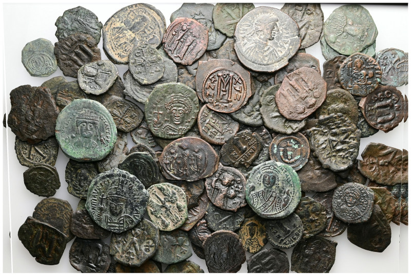 Lot of 100 unclassified See picture. LOT SOLD AS IS, NO RETURNS.(R1)