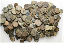 Lot of 200 unclassified See picture. LOT SOLD AS IS, NO RETURNS.(A66)